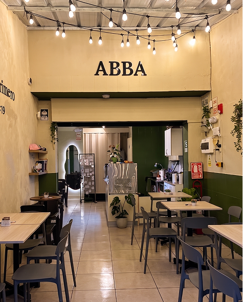 Interior de la cafetería Abba